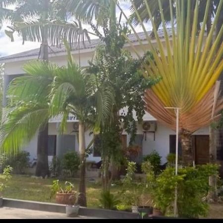 Different Strokes Cottage Ukunda Bagian luar foto