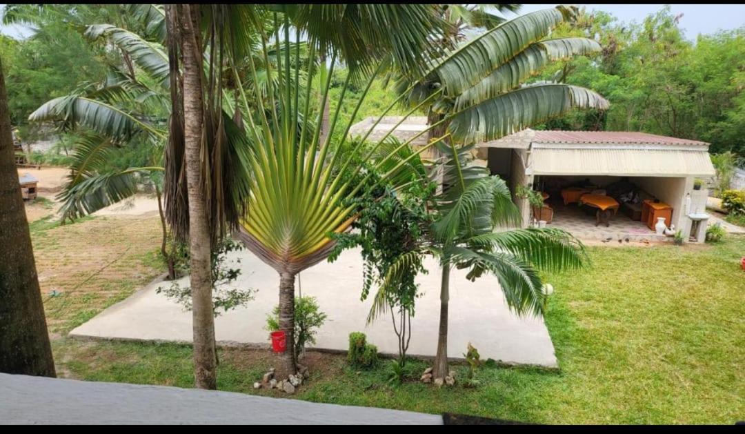 Different Strokes Cottage Ukunda Bagian luar foto